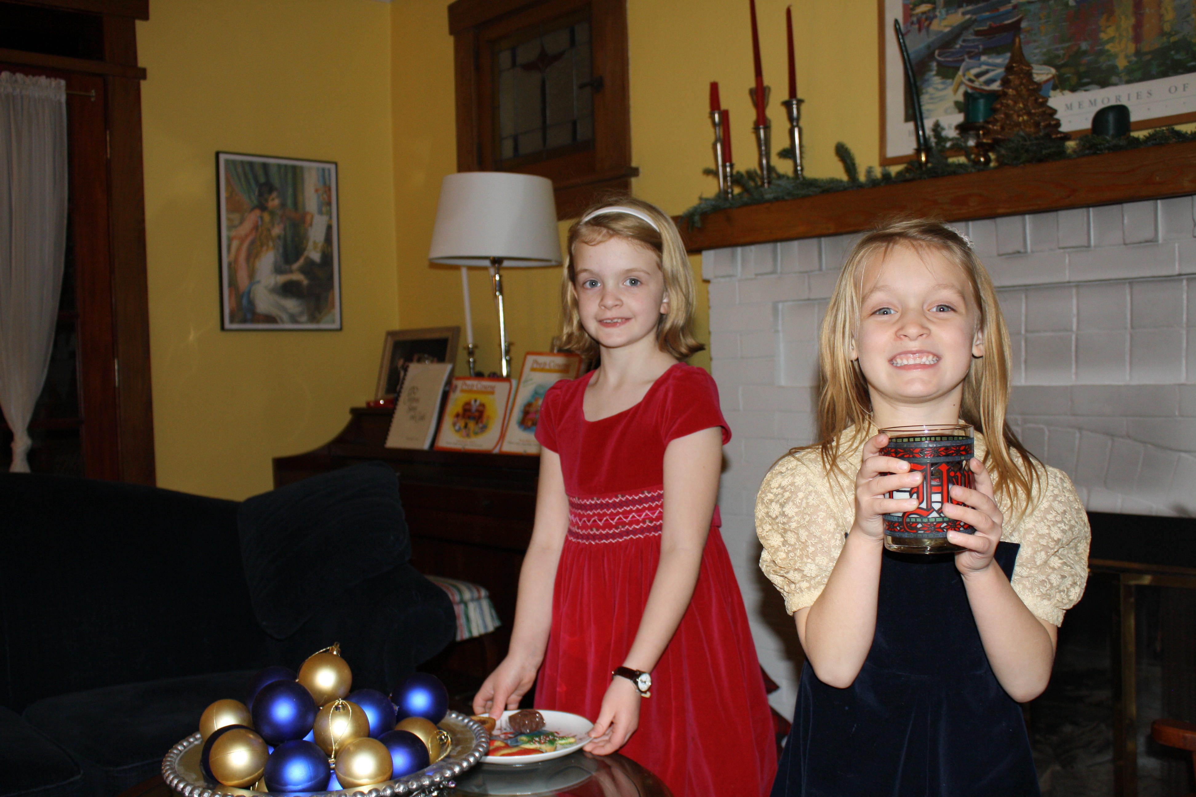 2009_12_24 Jane and Cate w Santas treats.jpg